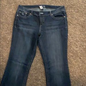 Women’s jeans.